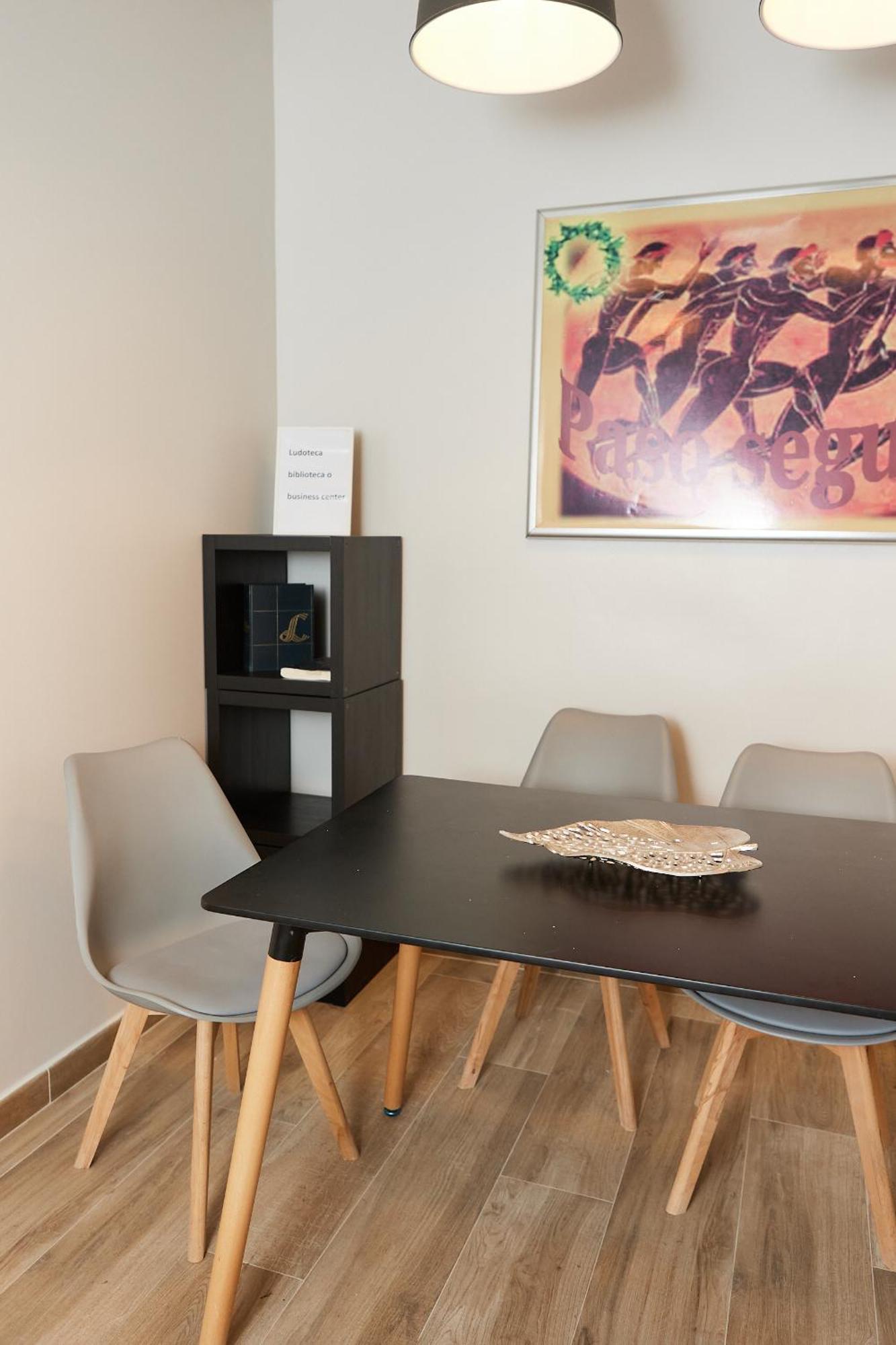 Hostel Dos Estaciones - Free Towels, Coffee & Tea, Remote Check-In Alicante Exteriör bild